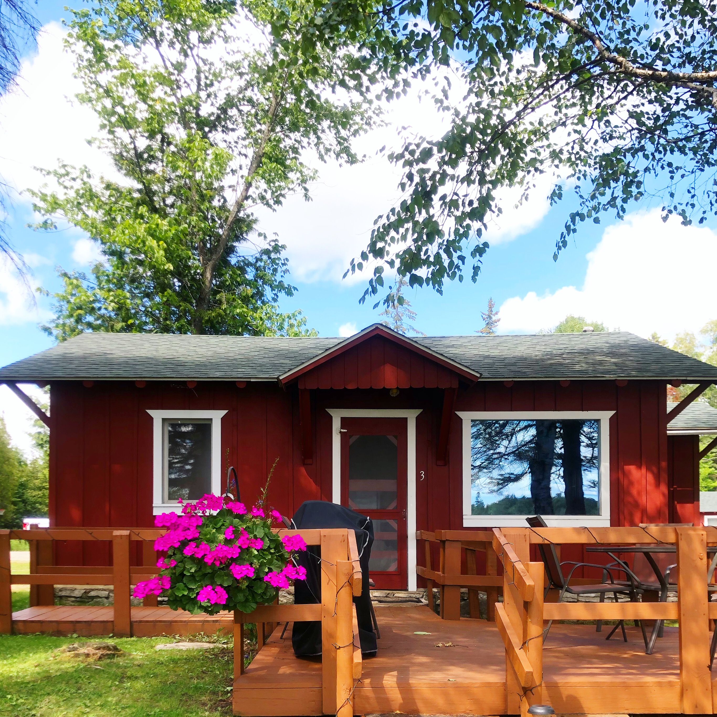 Twin Cedars Resort Cabin 3 exterior The Twin Cedars